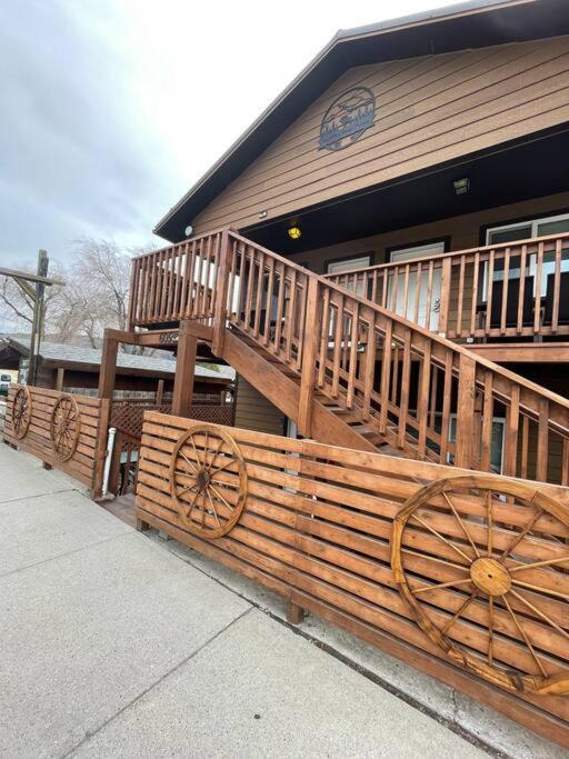 Parkway Yellowstone Guest House Room #2 Gardiner Exterior photo
