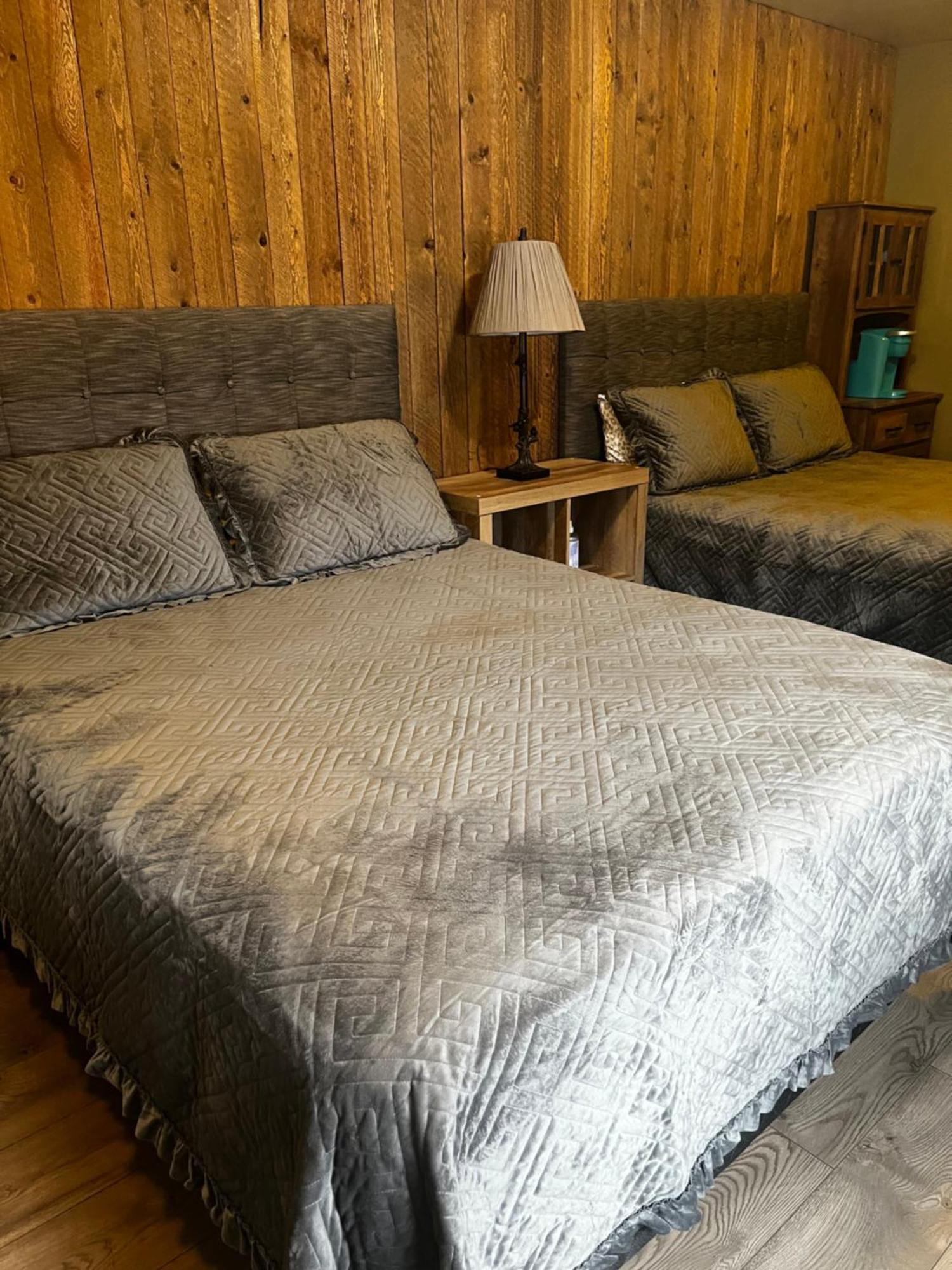 Parkway Yellowstone Guest House Room #2 Gardiner Exterior photo
